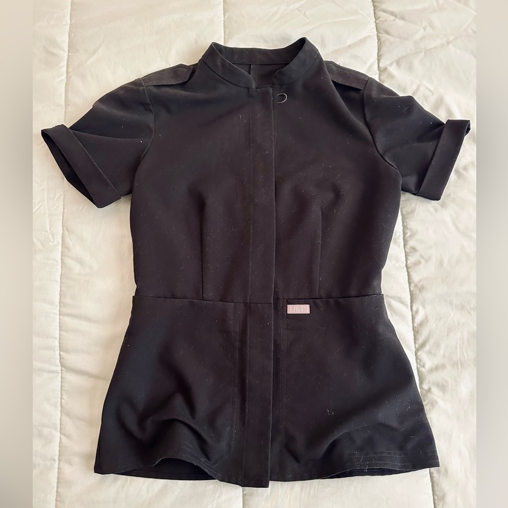 FIGS LIRA TOP IN BLACK SIZE XXS